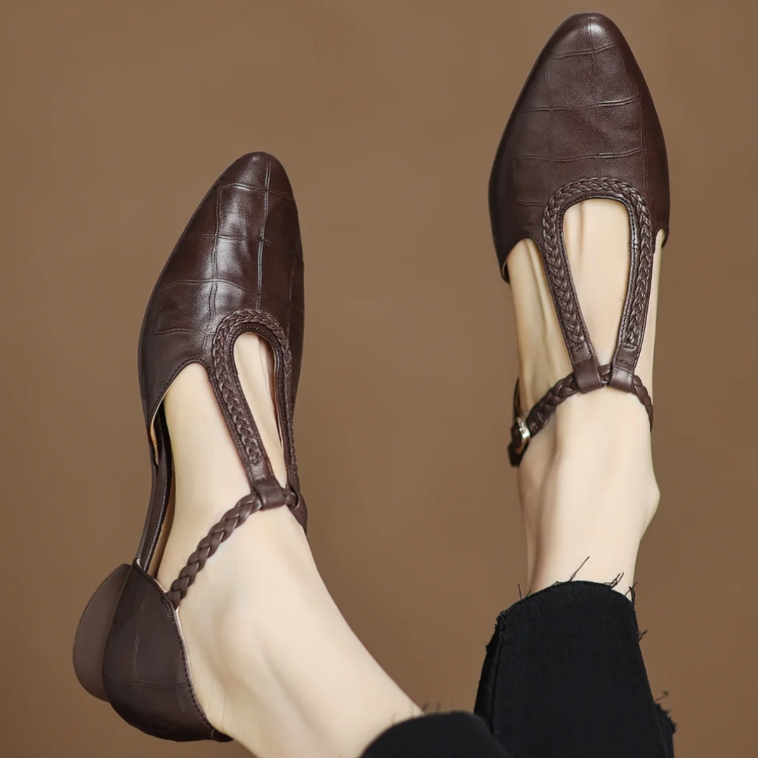Greta – Zapatos clásicos de cuero con detalle trenzado