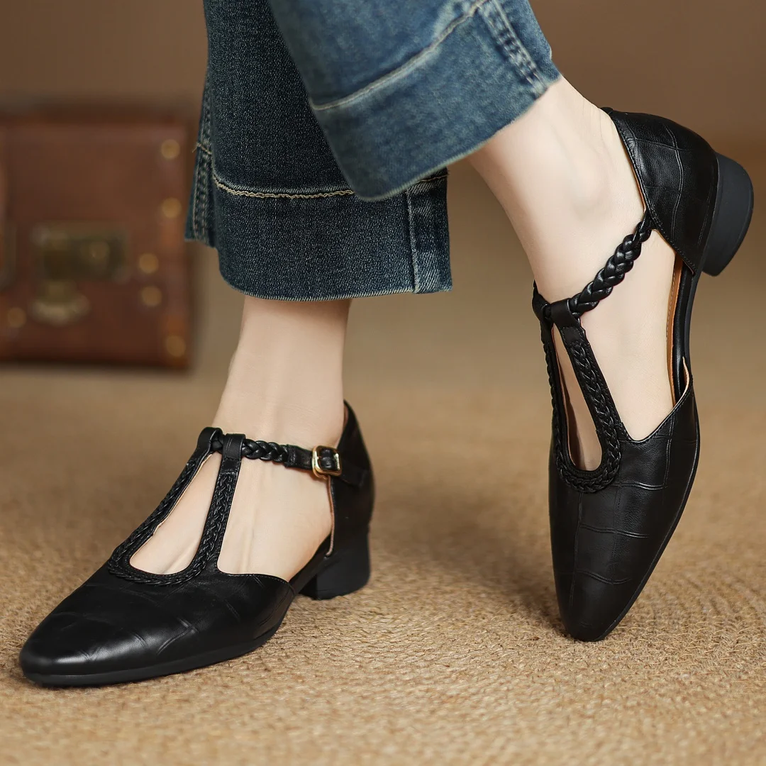 Greta – Zapatos clásicos de cuero con detalle trenzado