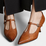 Zulema Tacones T-Bar Elegantes con Acabado Liso