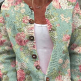 Christa | Chaqueta de punto verde salvia con estampado de rosas