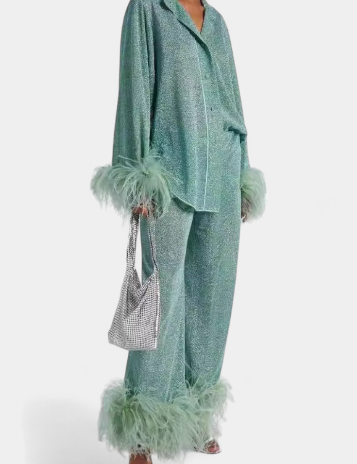 Polina Conjunto de Dos Piezas con Collar de Plumas