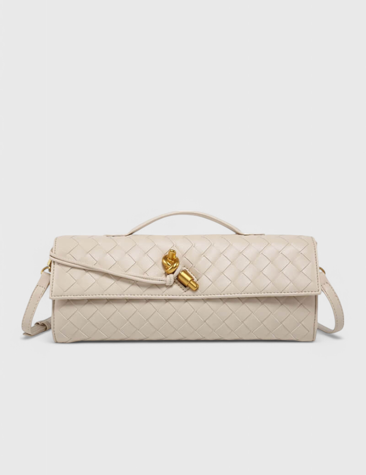 Melanie Clutch con Detalle de Nudo Dorado