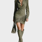 Vestido mini verde de viscosa con escote cruzado Edurne, vista frontal