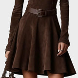Vestido vintage de ante marrón oscuro con cuello alto Laia, vista frontal