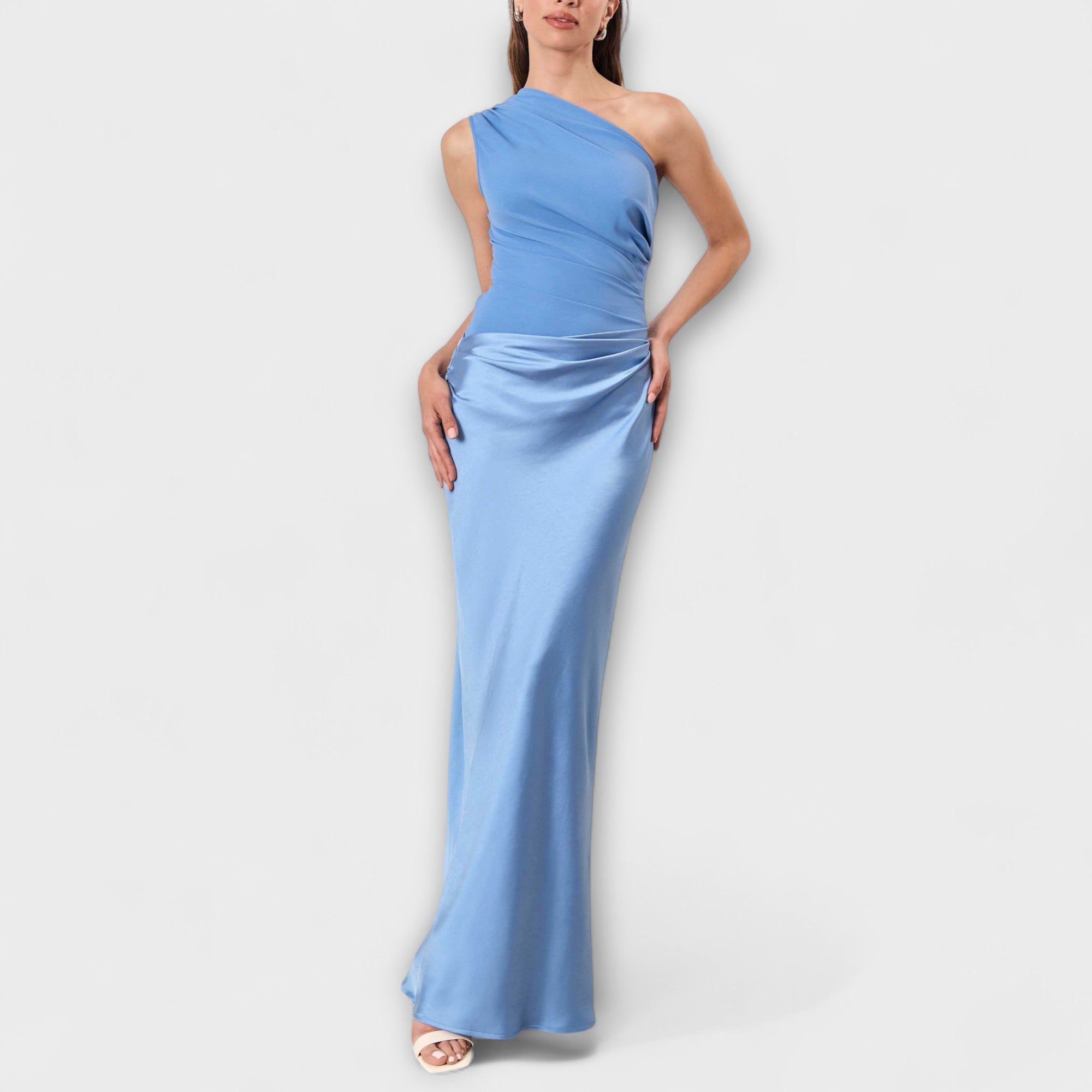 Carmen | Elegante maxi vestido plisado de un hombro