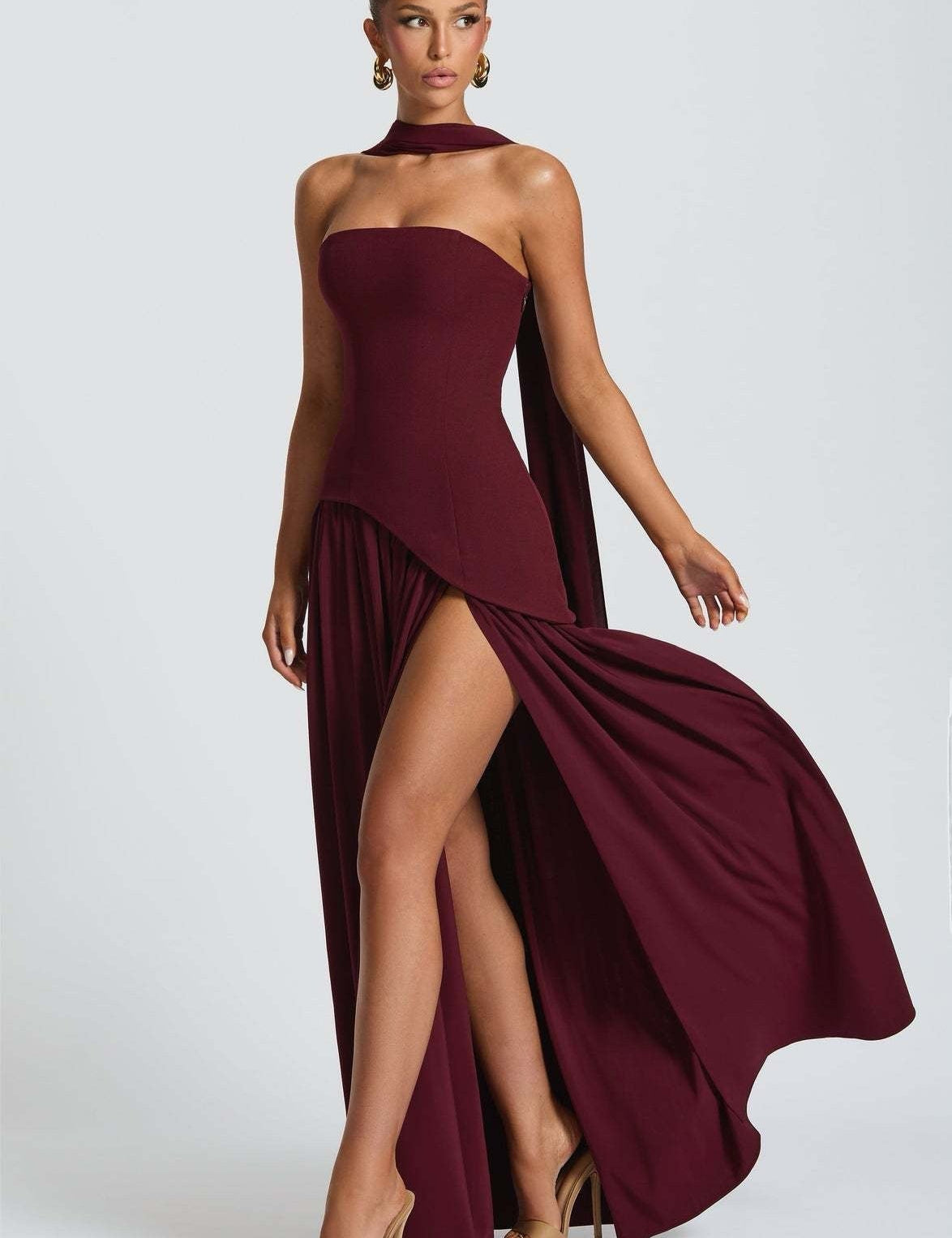 Beatriz™ | Vestido Longo com Corte Sofisticado