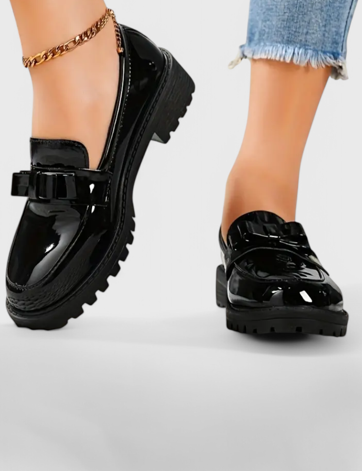 Zinnia Mocasines con Detalle de Lazo y Tacón Bloque