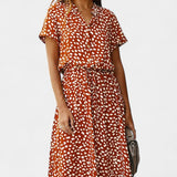 Rovena Vestido Midi de Lunares con Cuello Camisero y Cintura Ajustable