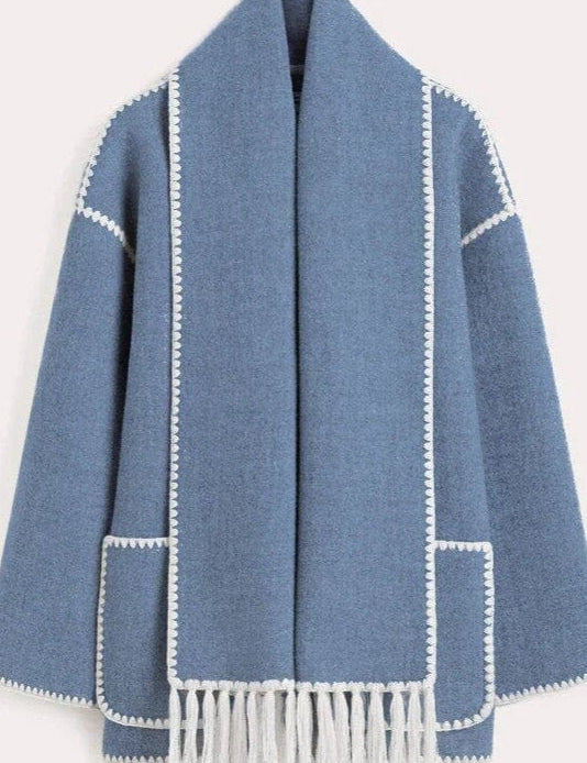 Abrigo con Bufanda de Flecos en Color Ciervo