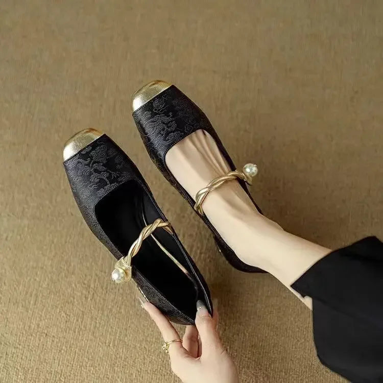 Frieda – Zapatos clásicos de tiras con un look elegante