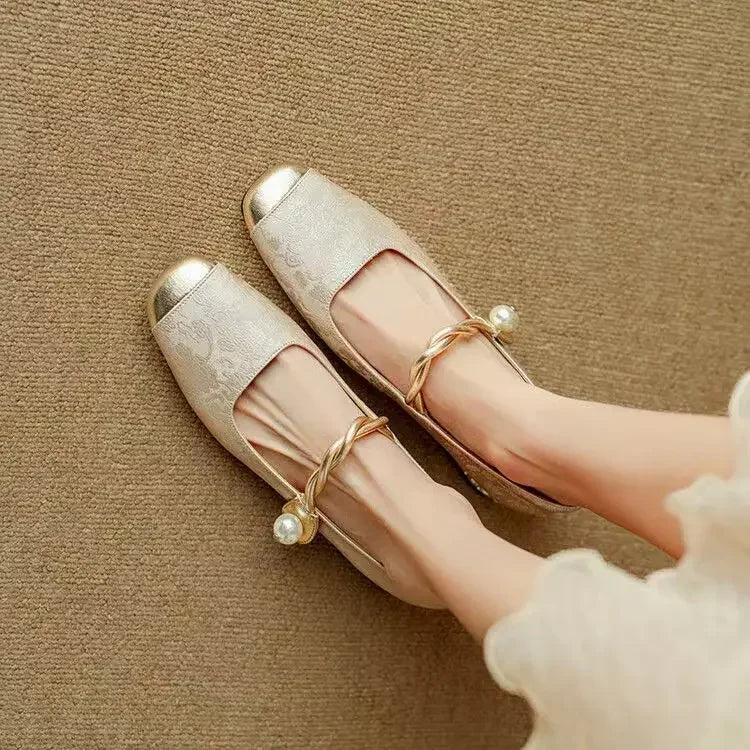 Frieda – Zapatos clásicos de tiras con un look elegante