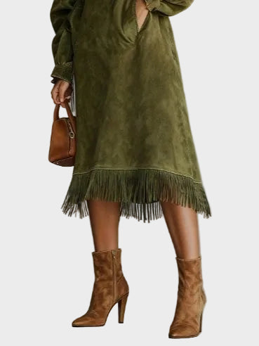 Vestido de ante con cuello alto y flecos Constanza, conjunto completo
