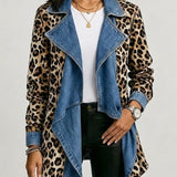 Chaqueta de largo medio con paneles de leopardo y vaquero lavado Victoria, vista frontal